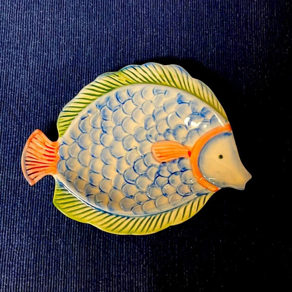 Pier 1 imports hand painted, flawless, porcelain tropical fish dish.